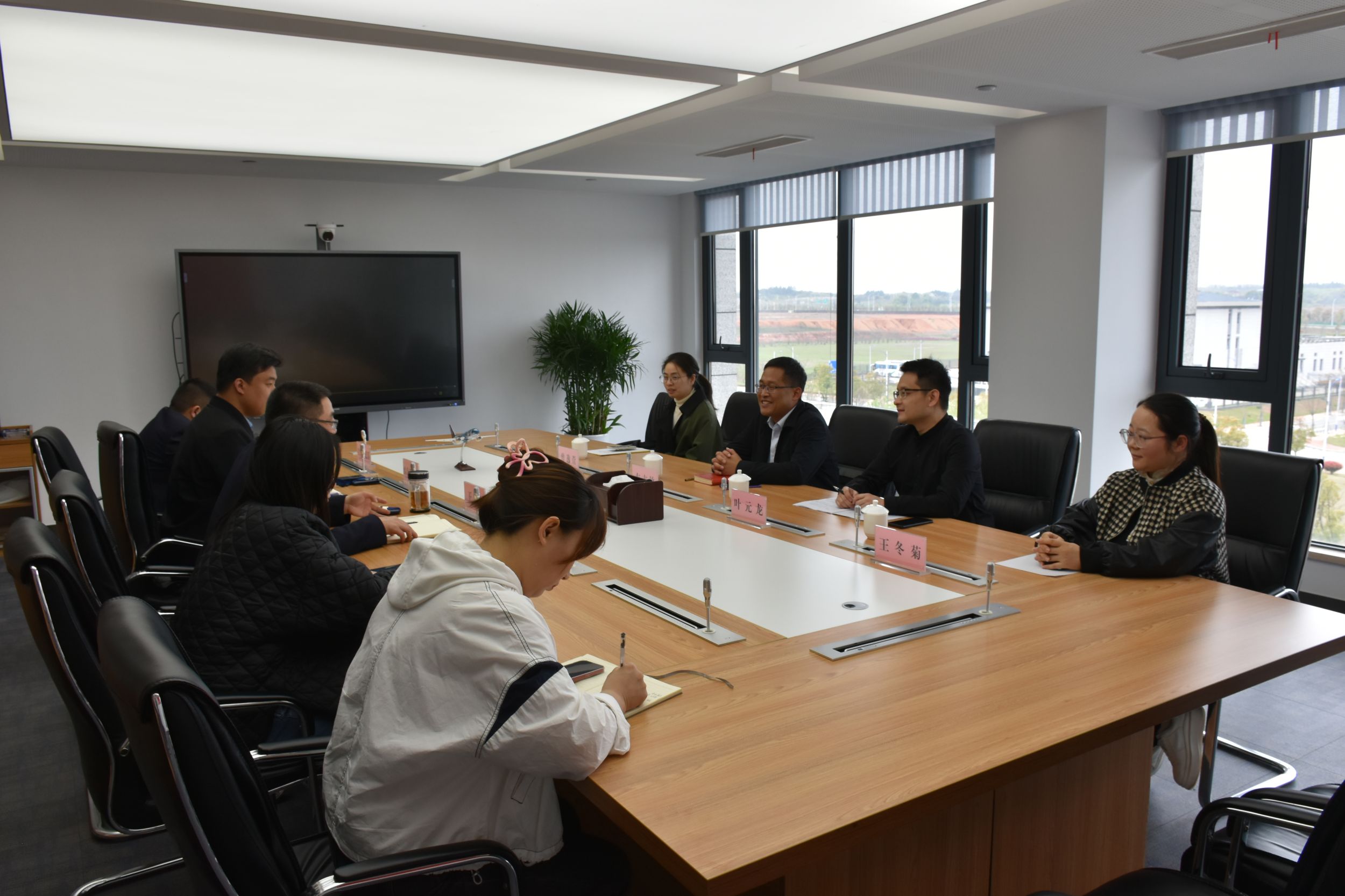 1715337050385168.jpg 527E1.jpg