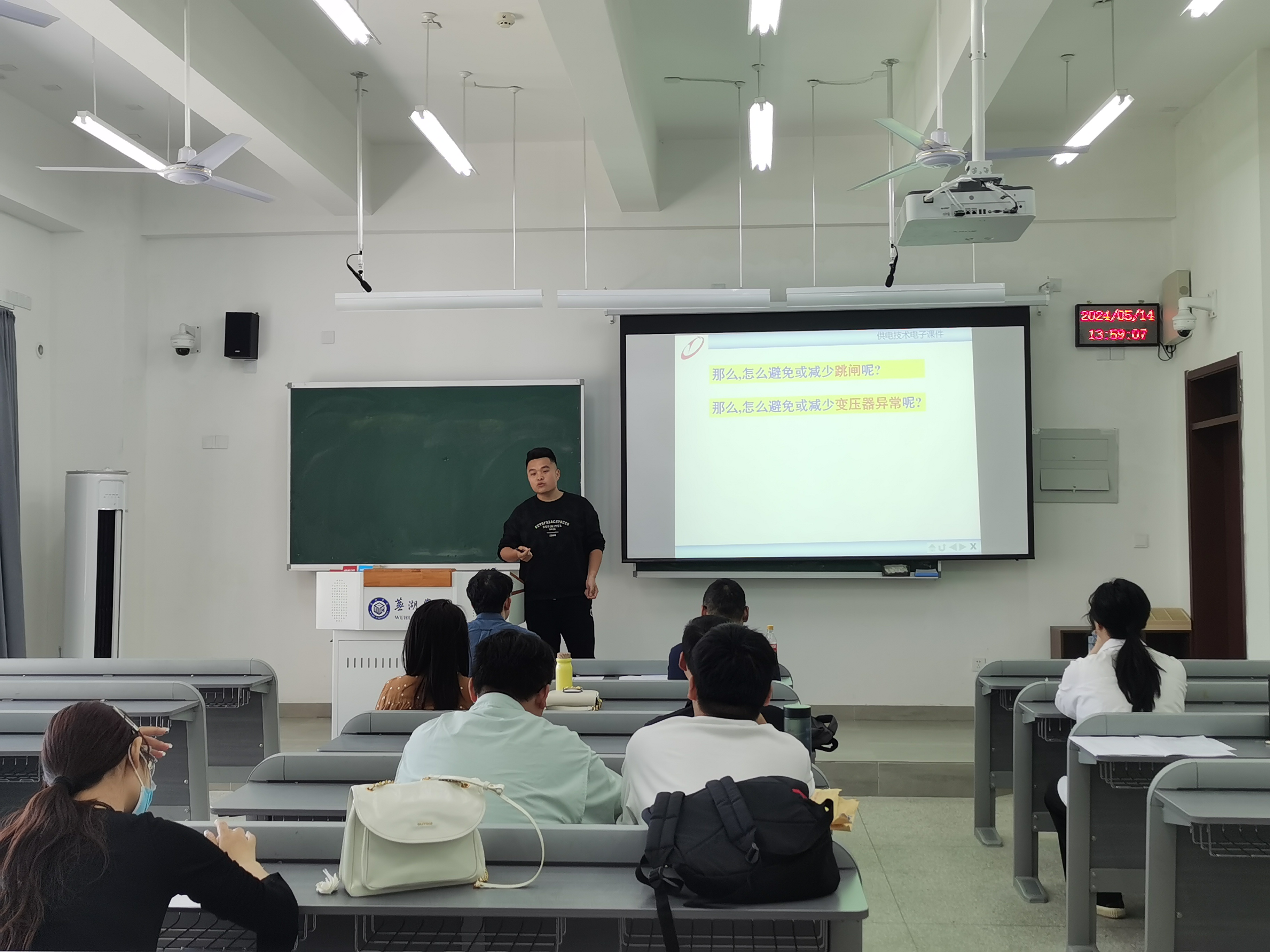 1715916993320031.jpg eb6873e7cd6787f29d79e392730a746.jpg