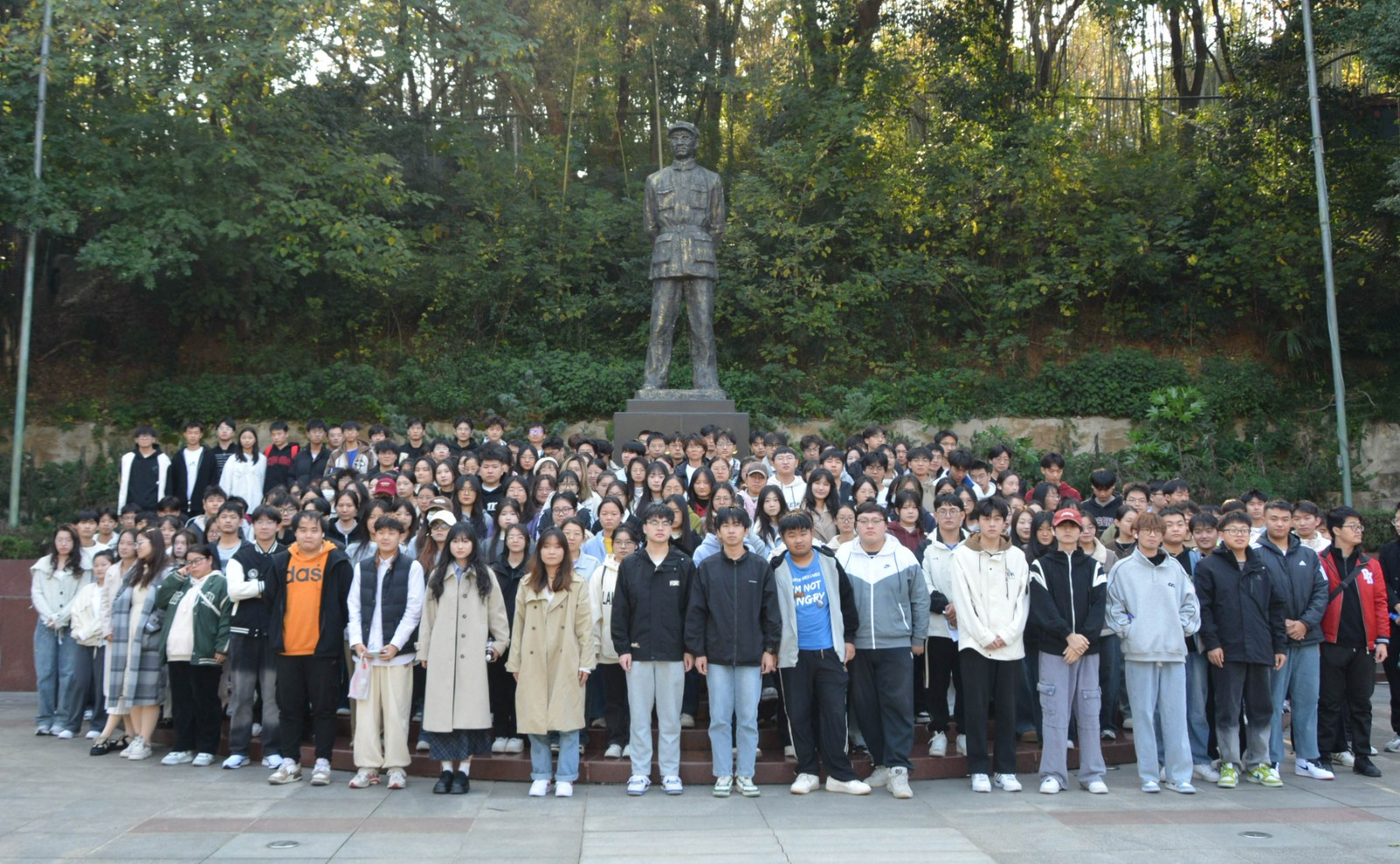 1735520698702351.jpg 1735520698702351.jpg