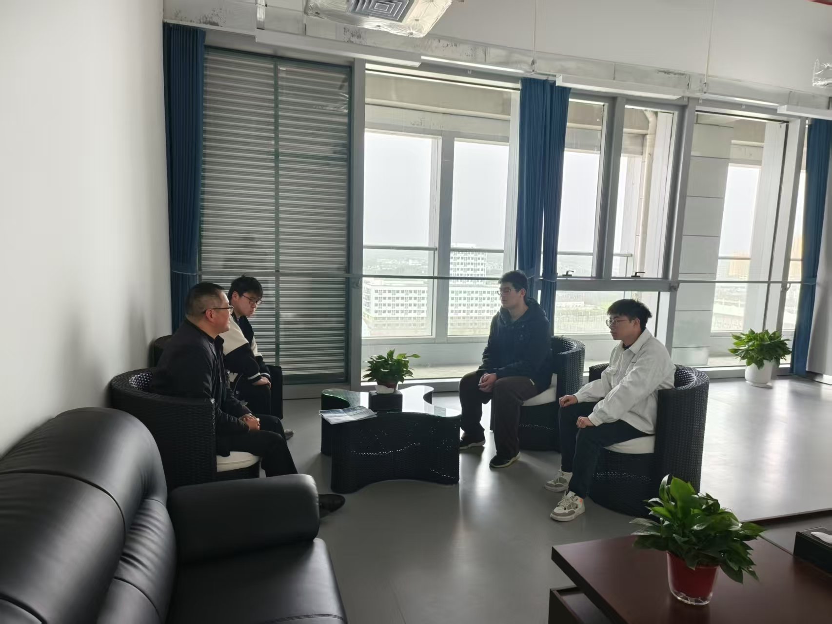 1741681454583655.jpg 2.jpg