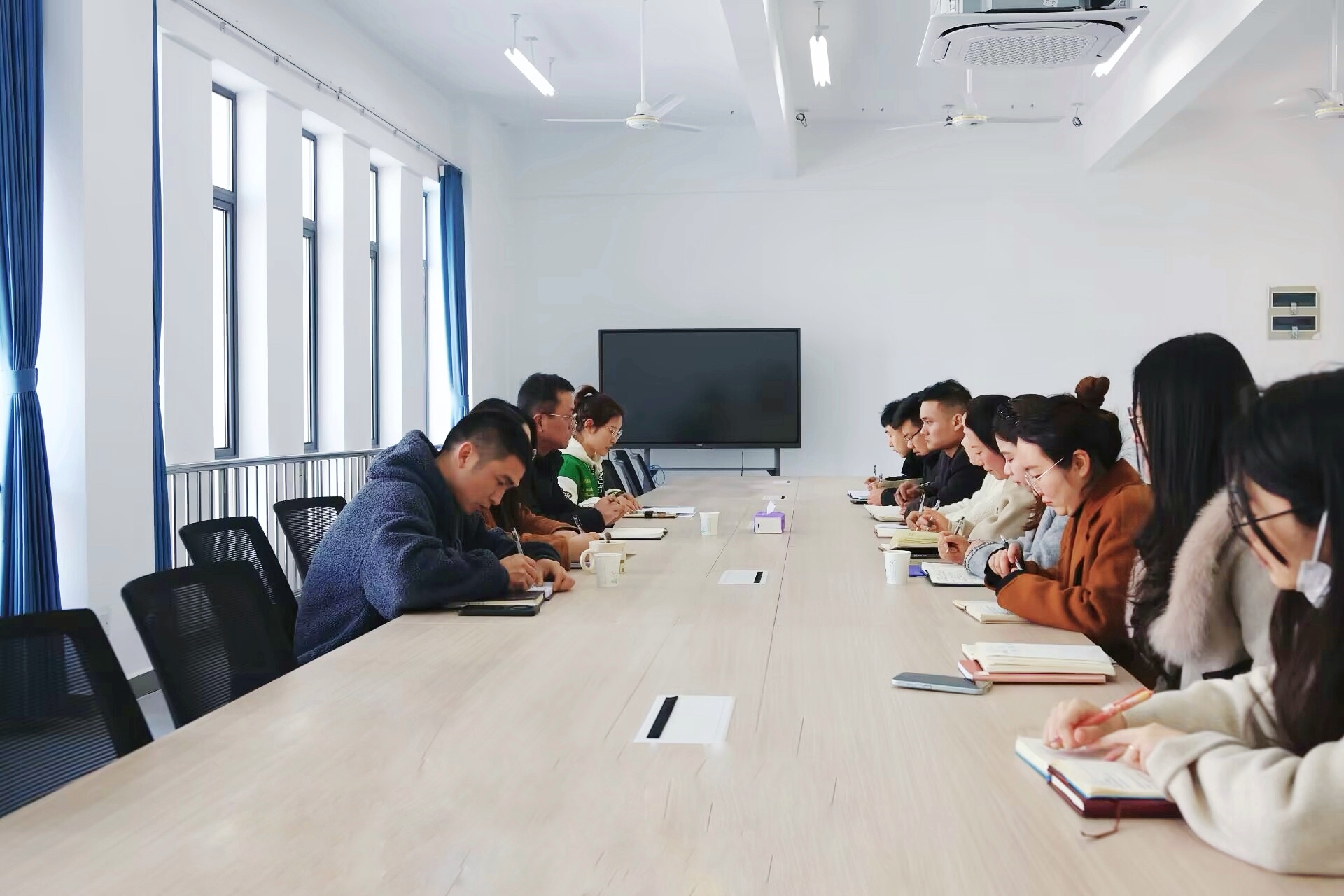 1742349875986388.jpg 2-1.jpg