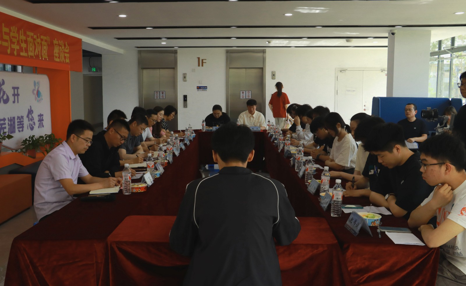 1747292452565235.jpg 1747292452565235.jpg