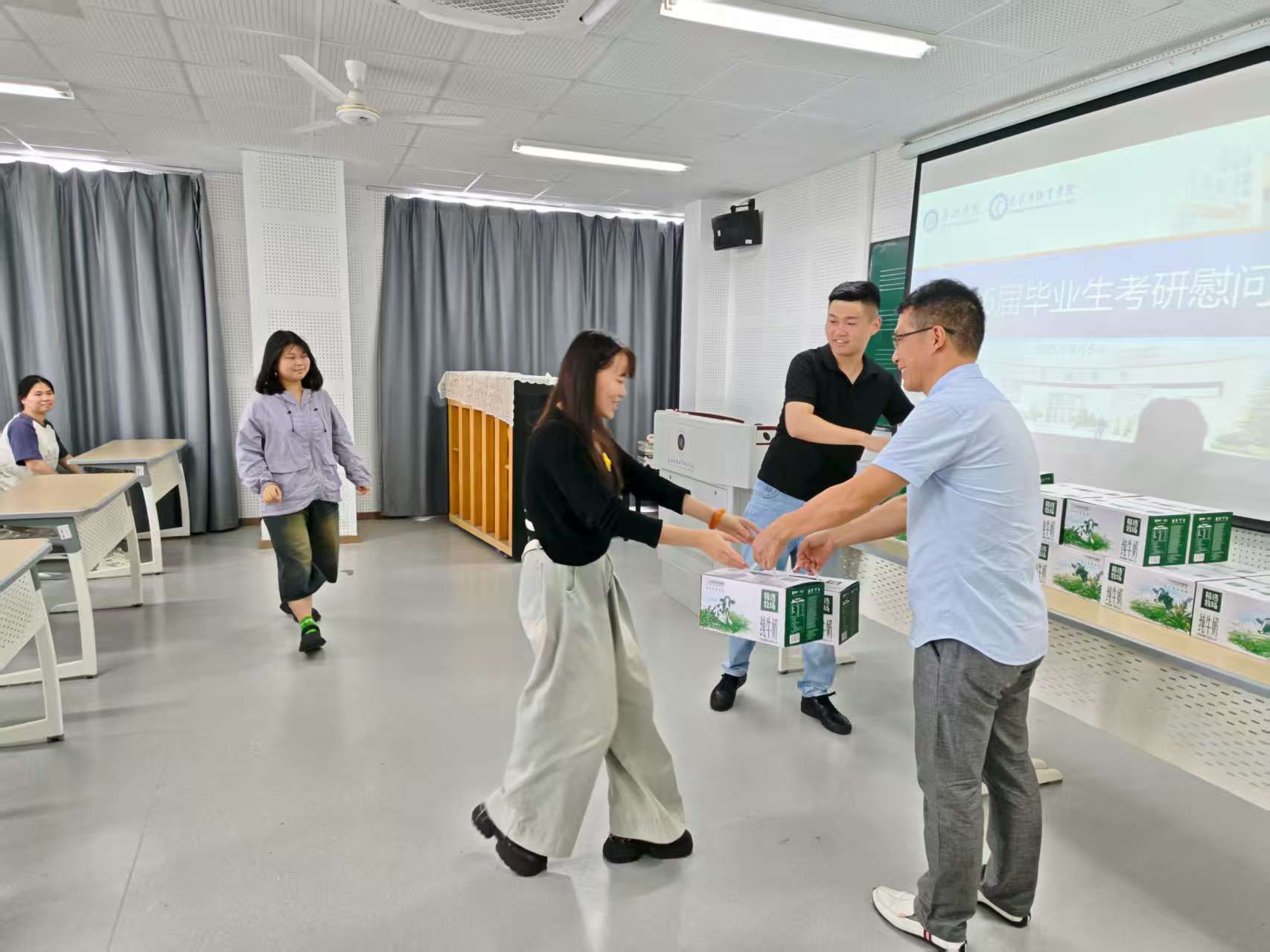 1756104327227719.jpg 2.jpg