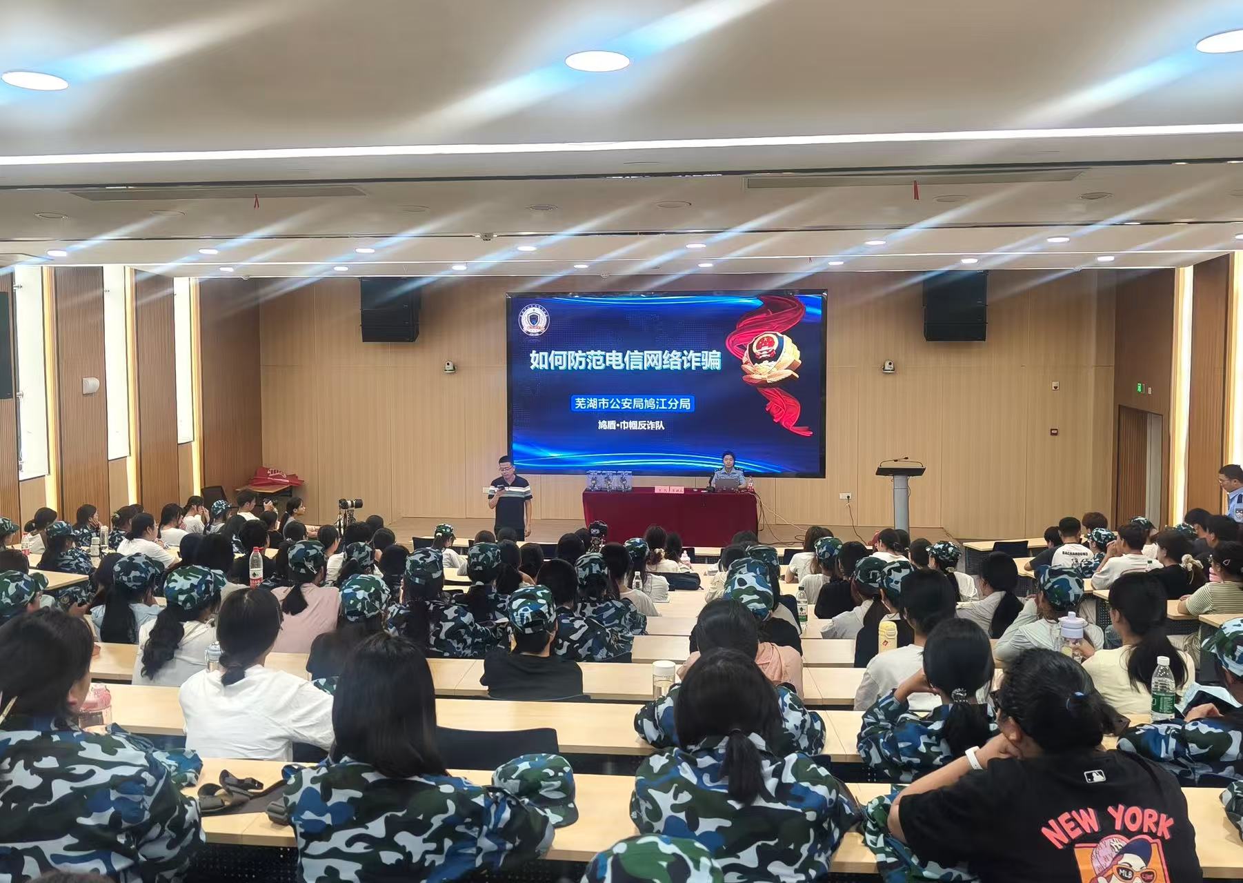 1758083596405001.jpg d95f74ebddec2fbd3c8b8f9af2e6ab5.jpg