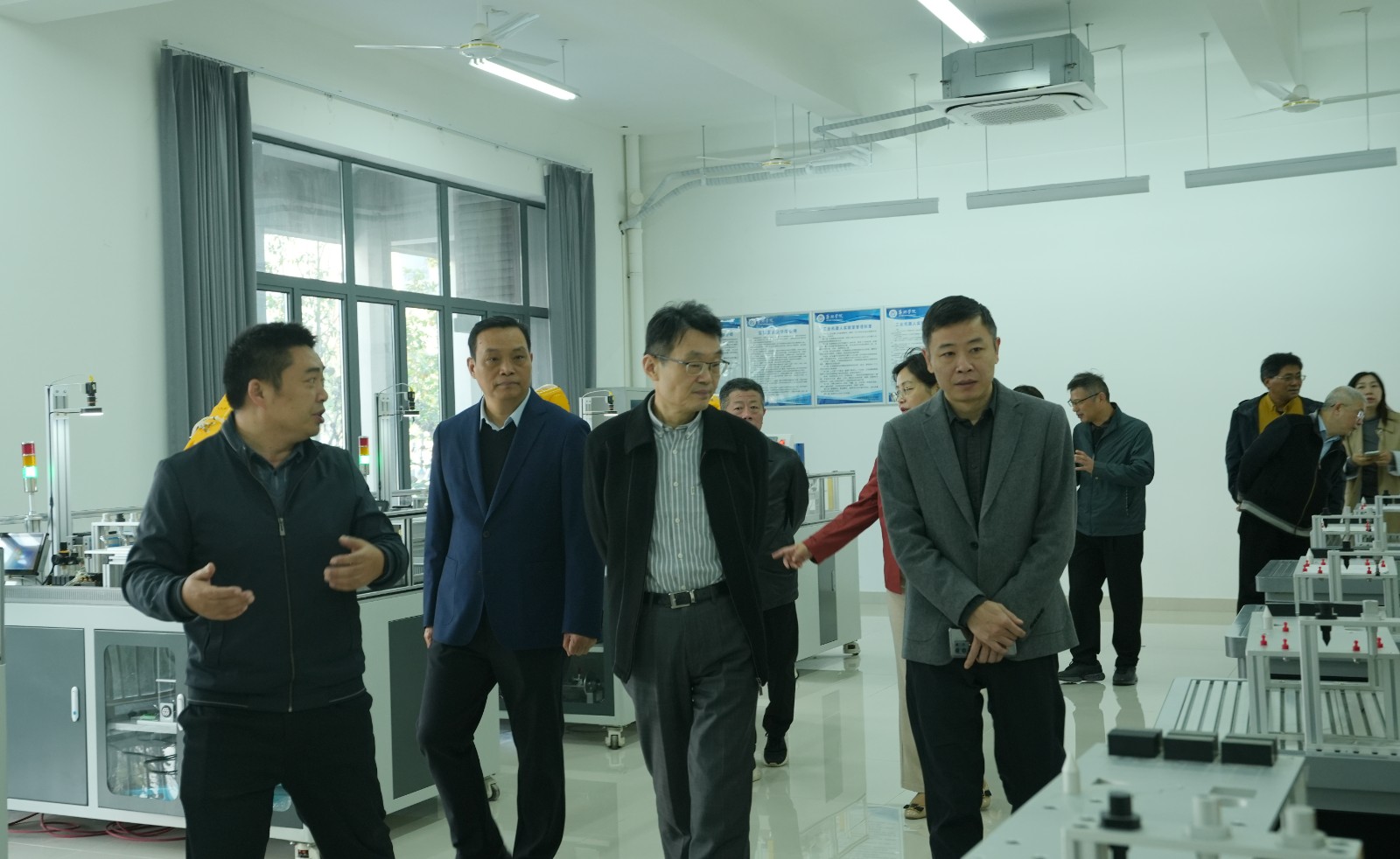 1762412017331288.jpg 1762412017331288.jpg