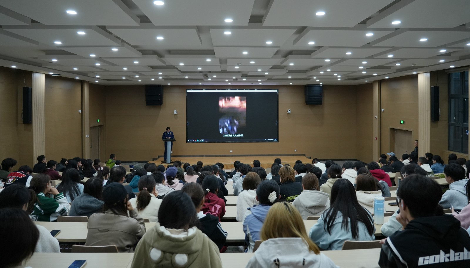 1762931305440264.jpg 1762931305440264.jpg