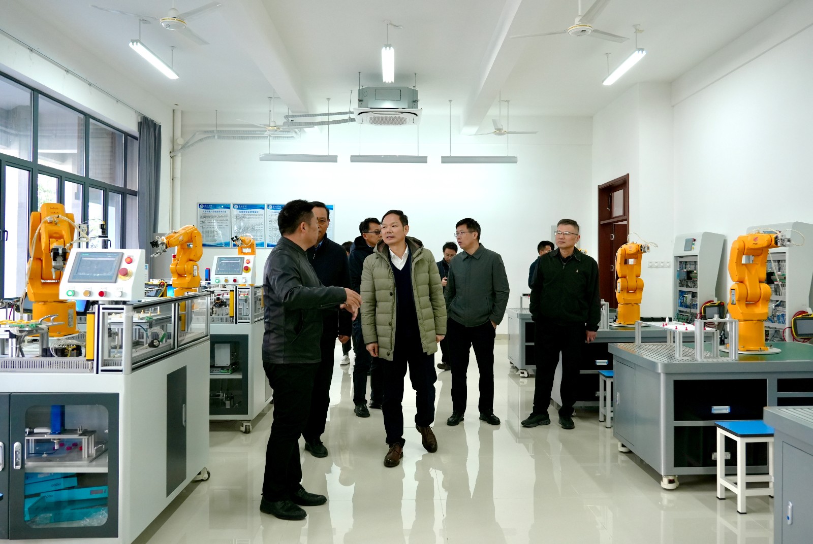 1763518214539679.jpg 1763518214539679.jpg