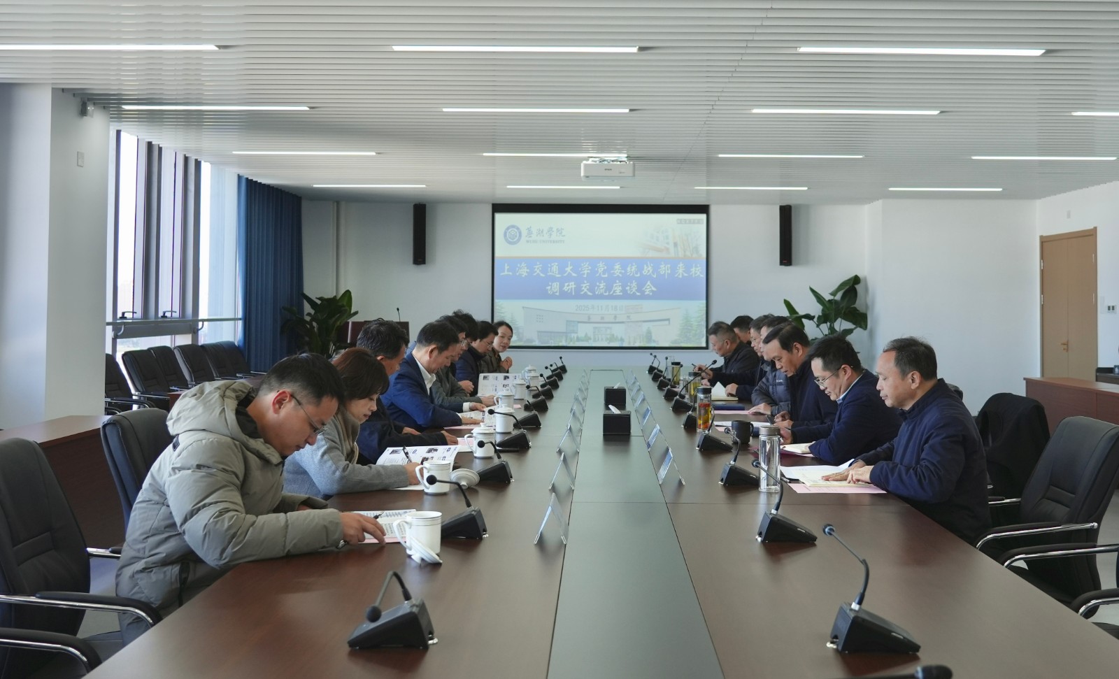 1763518284410917.jpg 1763518284410917.jpg